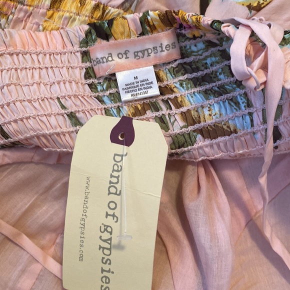 •BAND OF GYPSIES• PINK FLORAL ROMPER SIZE MED SPAGHETTI STRAPS BUILT IN BRA - Picture 7 of 7